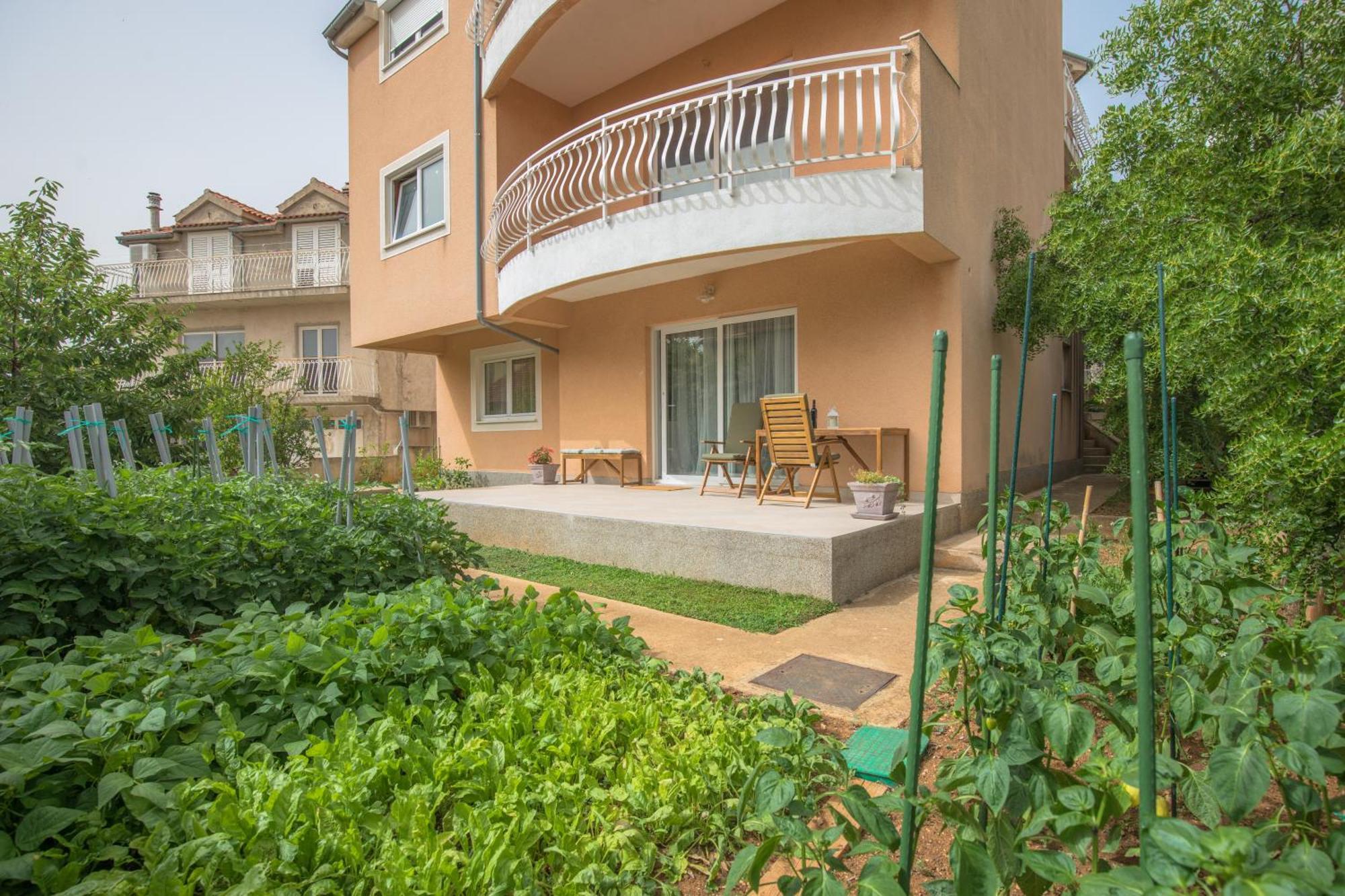 Elena Apartment ชิเบนิก ภายนอก รูปภาพ