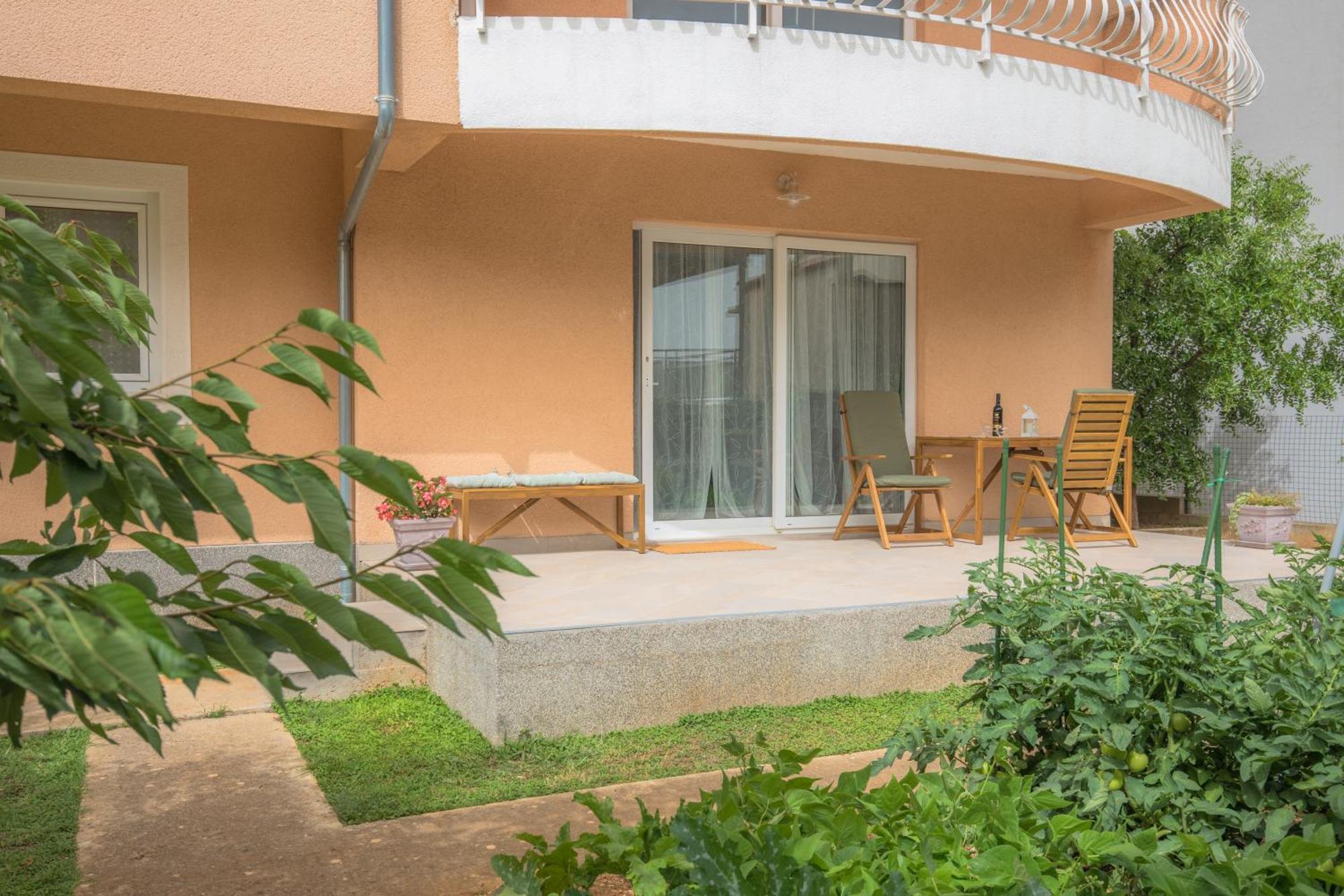 Elena Apartment ชิเบนิก ภายนอก รูปภาพ